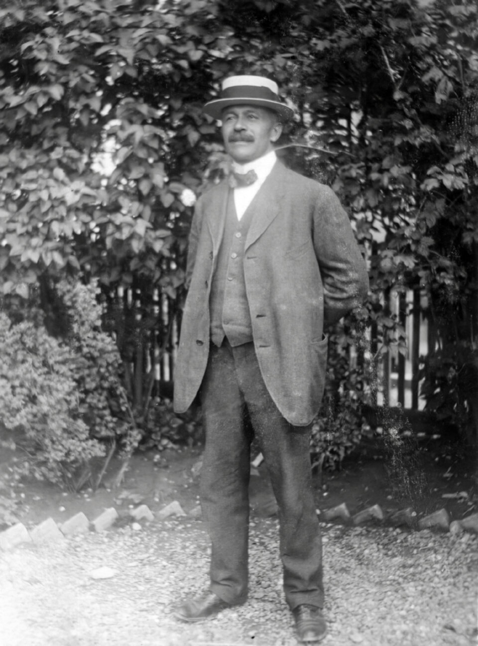 Carl Peikert s w