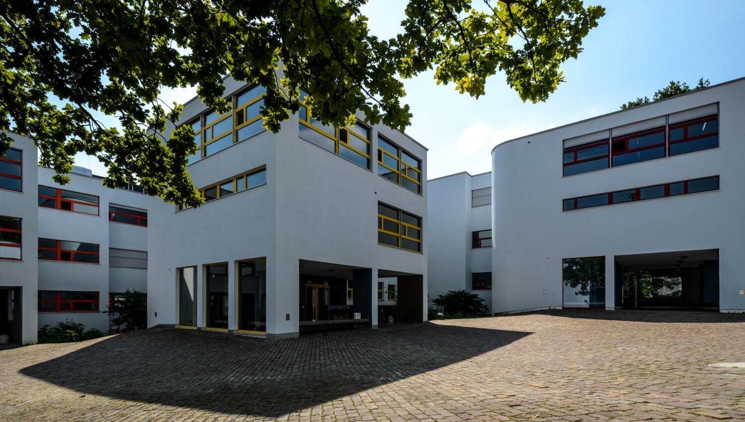 Schulhaus Sonnenberg Thalwil 2