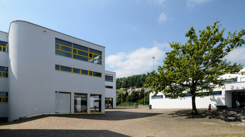 Schulhaus Sonnenberg Thalwil 3